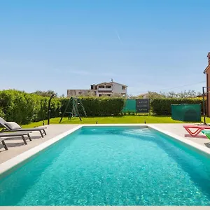 https://holiday-home-dori-fazana.in-istria.net